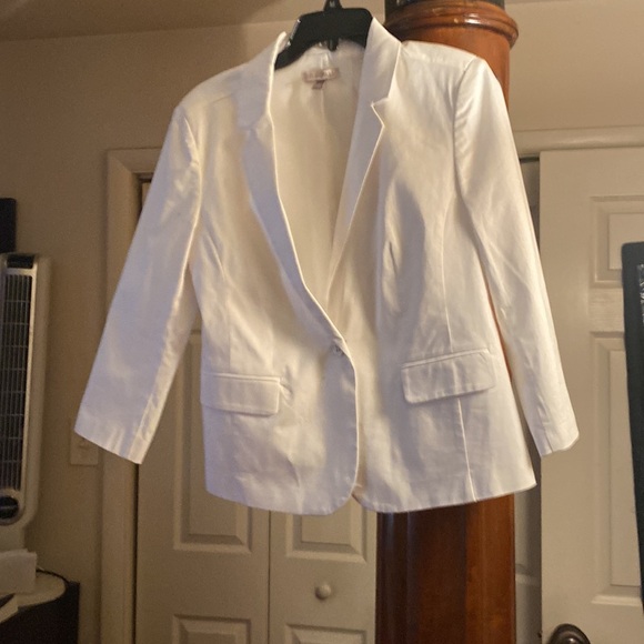 White blazer - Picture 3 of 8